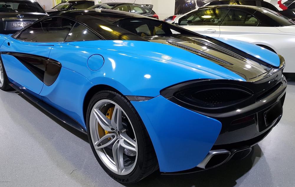 Colour Change Wrap Giving Sports Car Futuristic Look